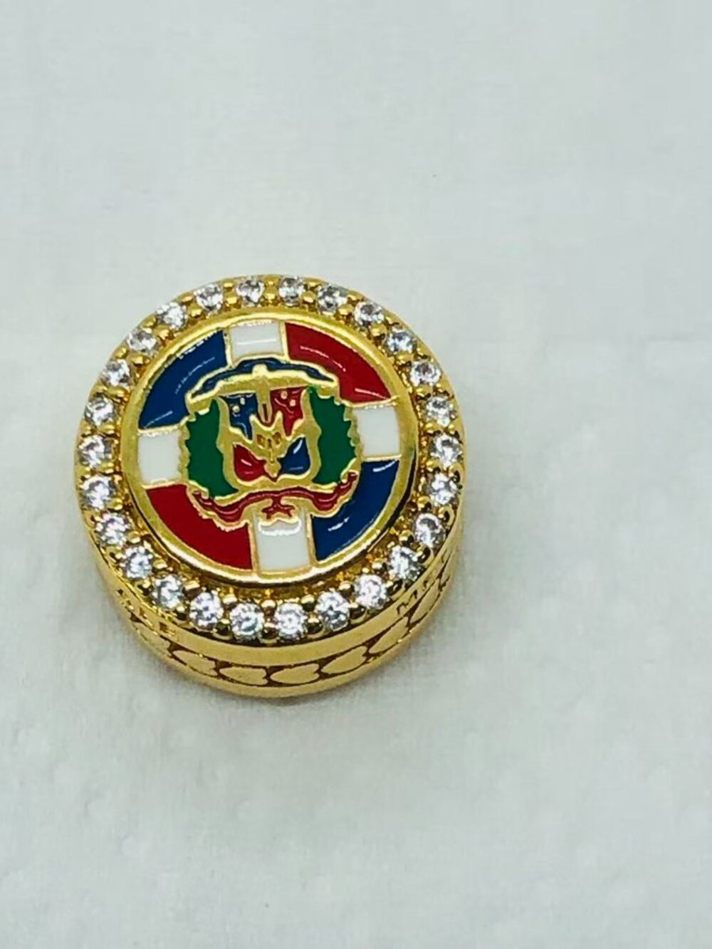 ✨ ✨Pandora Round Dominican Republic Country Flag Exclusive Charm